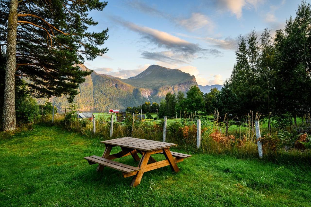 Korsbakken Camping Isfjorden Exterior foto