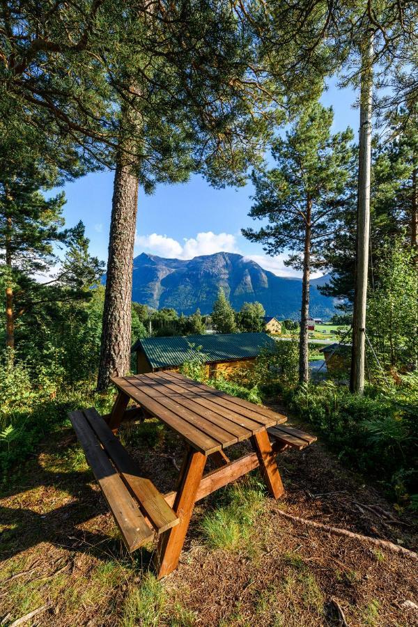 Korsbakken Camping Isfjorden Exterior foto
